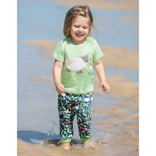 Frugi Frugi T-Shirt mit Schaf in grün – Produktbild 2 von 3