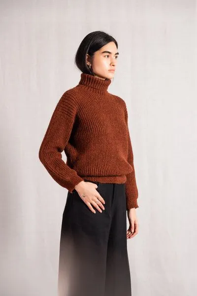 Jyoti - Fair Works Jyoti - Fair Works Baby-Alpaka Turtleneck Strickpullover Sabeti, Kastanie, – Produktbild 3 von 4