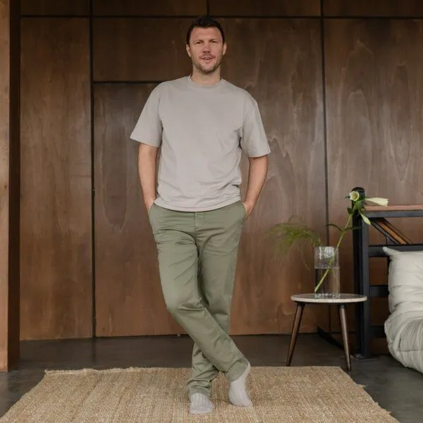 NORDLICHT NORDLICHT Herren Chino Hose Evin aus 100% Bio-Baumwolle, Grün, – Produktbild 2 von 4