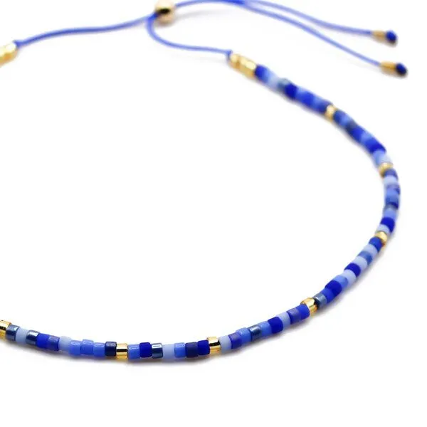 juni juni Zartes, blaues Perlenarmband "Azul Mix" mit goldenen Highlights – Produktbild 2 von 4