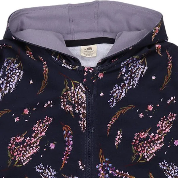 Walkiddy Walkiddy Kinder Sweatjacke GOTS zertifiziert, Bio-Baumwolle, „Heide“, dunkel mit Blumenmuster, Kapuze, Reißverschluss, Blau, – Produktbild 2 von 3