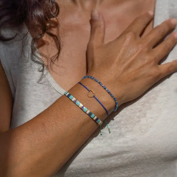 juni juni 3er-Armband-Set "Ocean Love" - Perlenarmbänder in blau / türkis mit Herz Armbändchen – Produktbild 2 von 4