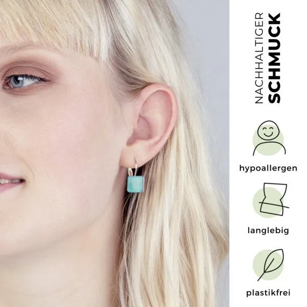 ALEXASCHA ALEXASCHA Geometrische Ohrringe hängend aus Glas | PUREFORM, Karibikblau, – Produktbild 4 von 5
