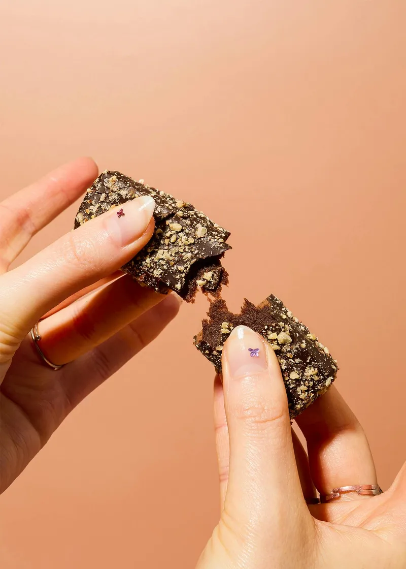 KoRo Vegan Bio Protein Bar Dark Chocolate | 3 x 45 g – Produktbild 4 von 5