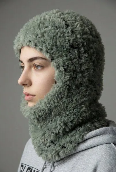 KnitToChange KnitToChange Handgestrickte Balaklava aus recyceltem Garn, Moosgrün, – Produktbild 4 von 4