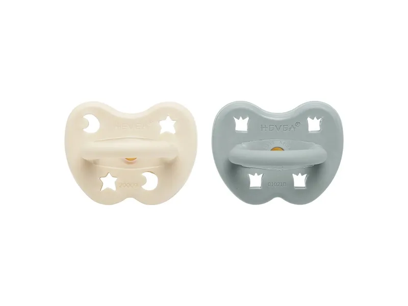 HEVEA HEVEA 2er-Pack Schnuller Milky White & Gorgeous Grey ab 3 Monate, Naturkautschuk, Stern & Mond – Produktbild 1 von 2
