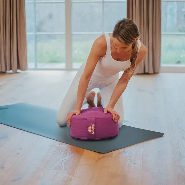 Yosana Yosana Yogakissen XL, 35cm rund, Meditationskissen mit Deutscher Bio-Dinkelspelzen Füllung, Lavendel, – Produktbild 2 von 4