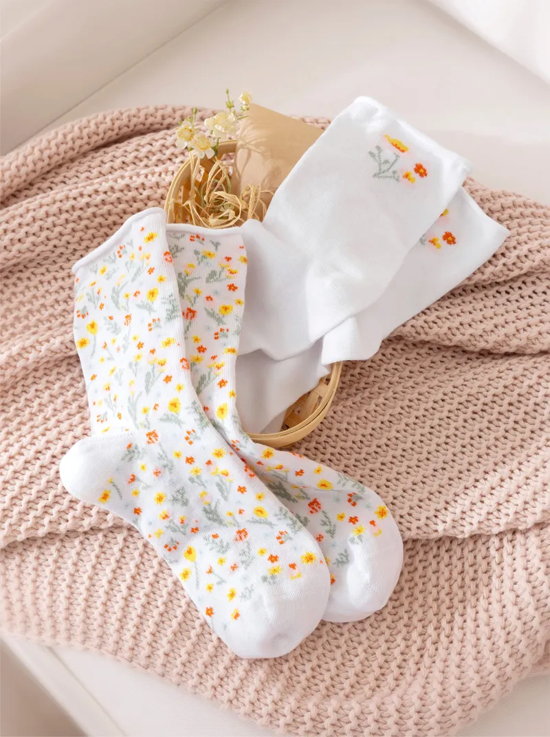 wäschepur Socken weiß-geblümt, Weiß-geblümt, – Produktbild 1 von 1