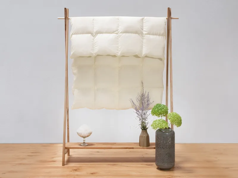 allnatura allnatura Daunen-Leicht-Bettdecke "Ansara" 140x200 cm, Weiß, – Produktbild 2 von 2