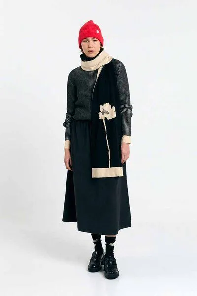Suite 13 Lab Suite 13 Lab London Baumwoll-Schal, Schwarz-beige-blume, – Produktbild 2 von 2