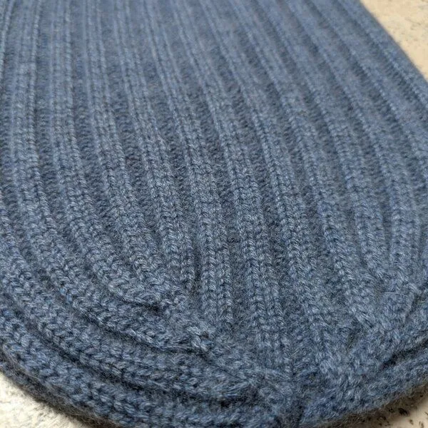 Wooliie Wooliie 100% Kaschmirmütze pflanzlich gefärbt Unisex, Blau, – Produktbild 3 von 3