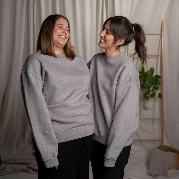 Vresh Clothing Vresh Clothing Viliz - Unisex Oversized Sweater aus Biobaumwolle, Hellgrau-meliert, – Produktbild 4 von 4