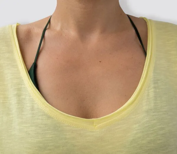 little kiwi little kiwi Damen T-Shirt, "In der Savanne", Iris Yellow – Produktbild 2 von 4