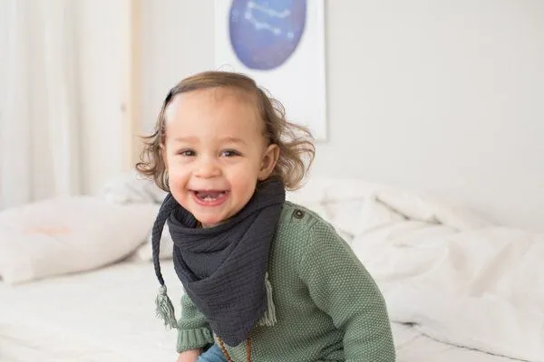 NoniKids Berlin Musselin Schal Kids 8 Farben | Bio Baumwolle | NoniKids Berlin, Anthrazit, – Produktbild 1 von 2