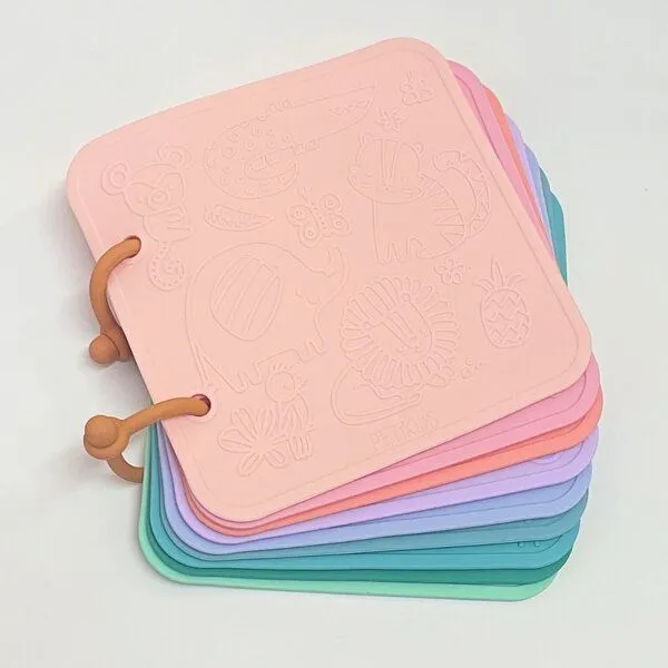 PETIKIDS PETIKIDS Badespielzeug – Badebuch – Thema Savanne – Silikon – Produktbild 1 von 3