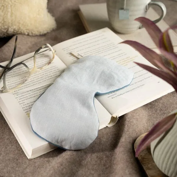nahtur-design nahtur-design Augenkissen aus Leinen mit Amaranthfüllung & Zirbenspänen, Hellblau, – Produktbild 3 von 4