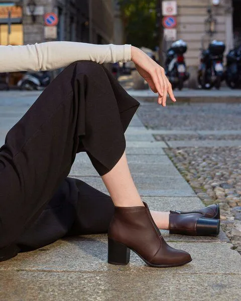 AGAZI AGAZI HANA (chocolate) - plant based ankle boots – Produktbild 2 von 4