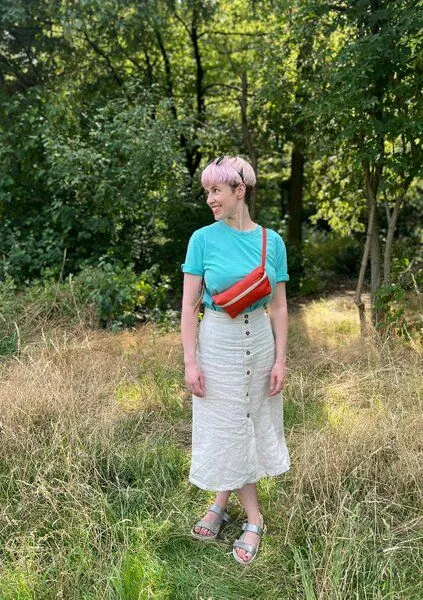 monday market monday market Bauchtasche Luca aus pflanzlich gegerbtem Büffel-Leder, Rot, – Produktbild 2 von 3