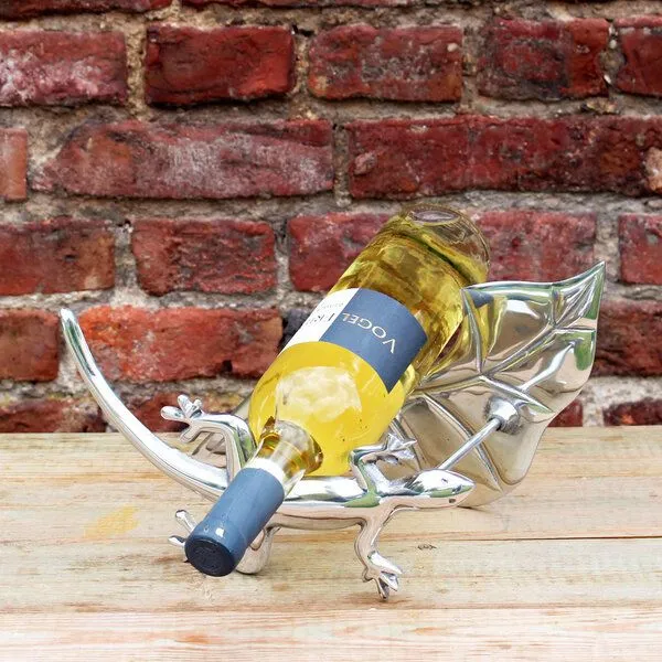 Mitienda Shop Mitienda Shop Weinflaschenhalter aus Zinn "Iguana" – Produktbild 2 von 3