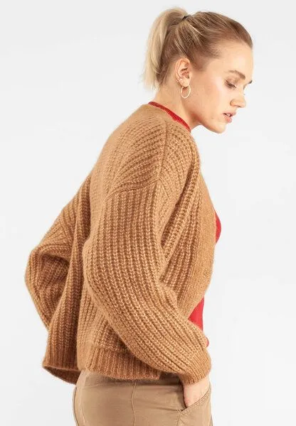 Alma & Lovis Alma & Lovis Cardigan im Grandpa-Style mit Alpaka | Grandpa Jacke, Camel (kamel), – Produktbild 4 von 4