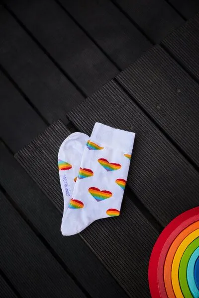 Natural Vibes Natural Vibes Herzen Rainbow Socken Bio GOTS | Bunte Socken | Herren Damen Socken – Produktbild 3 von 3