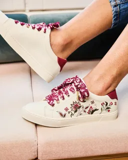 Minuit Sur Terre Minuit Sur Terre Damen vegan Sneaker Virevolte Folklore Creme – Produktbild 1 von 1