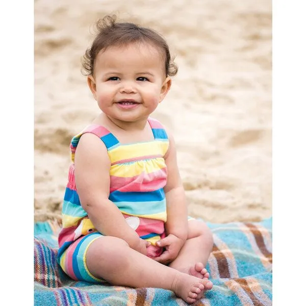 Frugi Frugi Spielanzug Hummel Latzhose Biene Beau Beach Dungaree Bright Rainbow Stripe/Bee – Produktbild 1 von 4