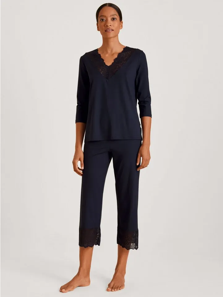 CALIDA CALIDA Capri-Pyjama Elegant Dreams Damen (2 tlg) seidig weich, anschmiegsam mit Spitze, Blau, – Produktbild 2 von 5