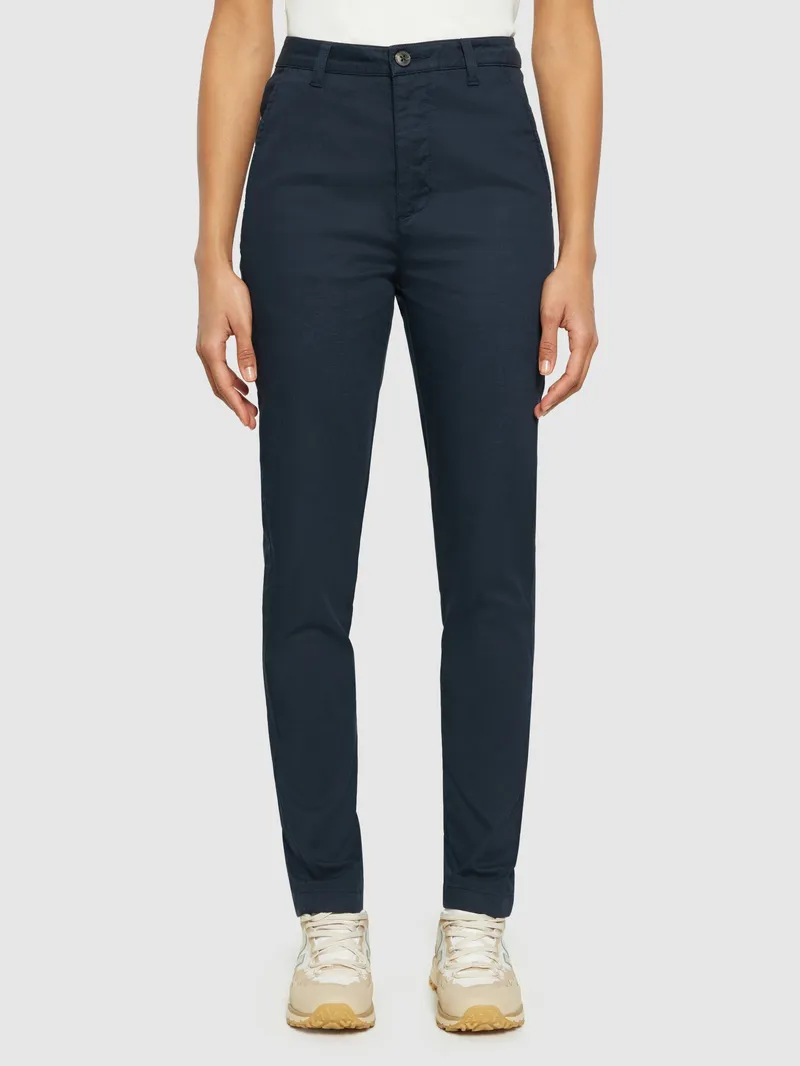 KnowledgeCotton Apparel KnowledgeCotton Apparel Damen vegan Hose Iris Slim Pique Total Eclipse, Extra dunkelblau, – Produktbild 1 von 2