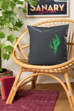 Hirschkind Hirschkind Bio-Kissenbezug 'Rosmarin' dunkelgrau, 40*40 cm – Produktbild 1 von 1