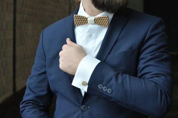 BeWooden BeWooden Manschettenknöpfe "Cubo Cuff" aus Holz – Produktbild 3 von 4