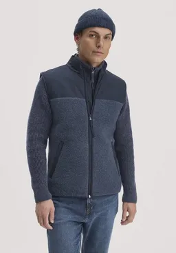 hessnatur hessnatur Wollfleece Weste Patched Regular aus reiner Bio-Merinowolle – Produktbild 1 von 1