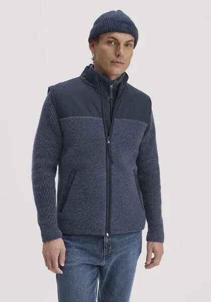 hessnatur hessnatur Wollfleece Weste Patched Regular aus reiner Bio-Merinowolle, Graphitblau, – Produktbild 1 von 3