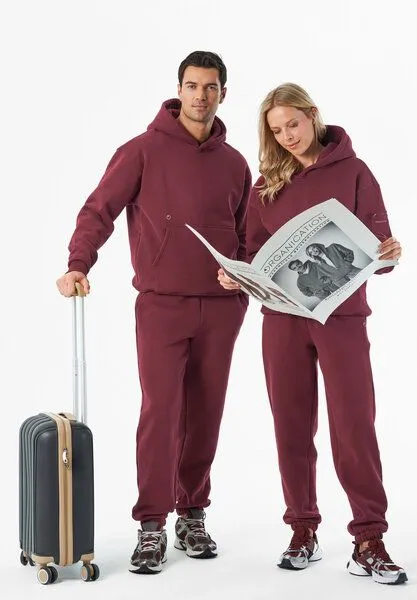 ORGANICATION ORGANICATION PARKERR | Essentials Travel Unisex Jogginghose aus Bio-Baumwolle & Recyceltem Polyester, Bordeaux, – Produktbild 1 von 4