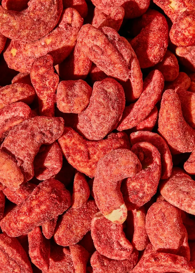 KoRo Cashewkerne mit Himbeerpulver 500 g – Produktbild 3 von 5
