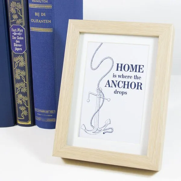 Bow & Hummingbird Bow & Hummingbird Postkarte Home is ... – Produktbild 1 von 2