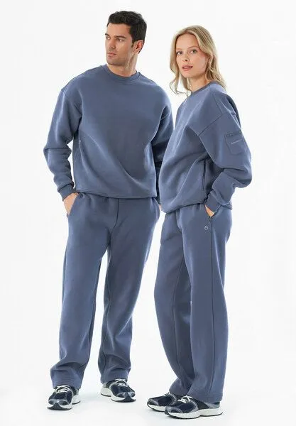 ORGANICATION ORGANICATION POLLEN | Essentials Travel Unisex Jogginghose aus Bio-Baumwolle & Recyceltem Polyester, Soft indigo, – Produktbild 1 von 4