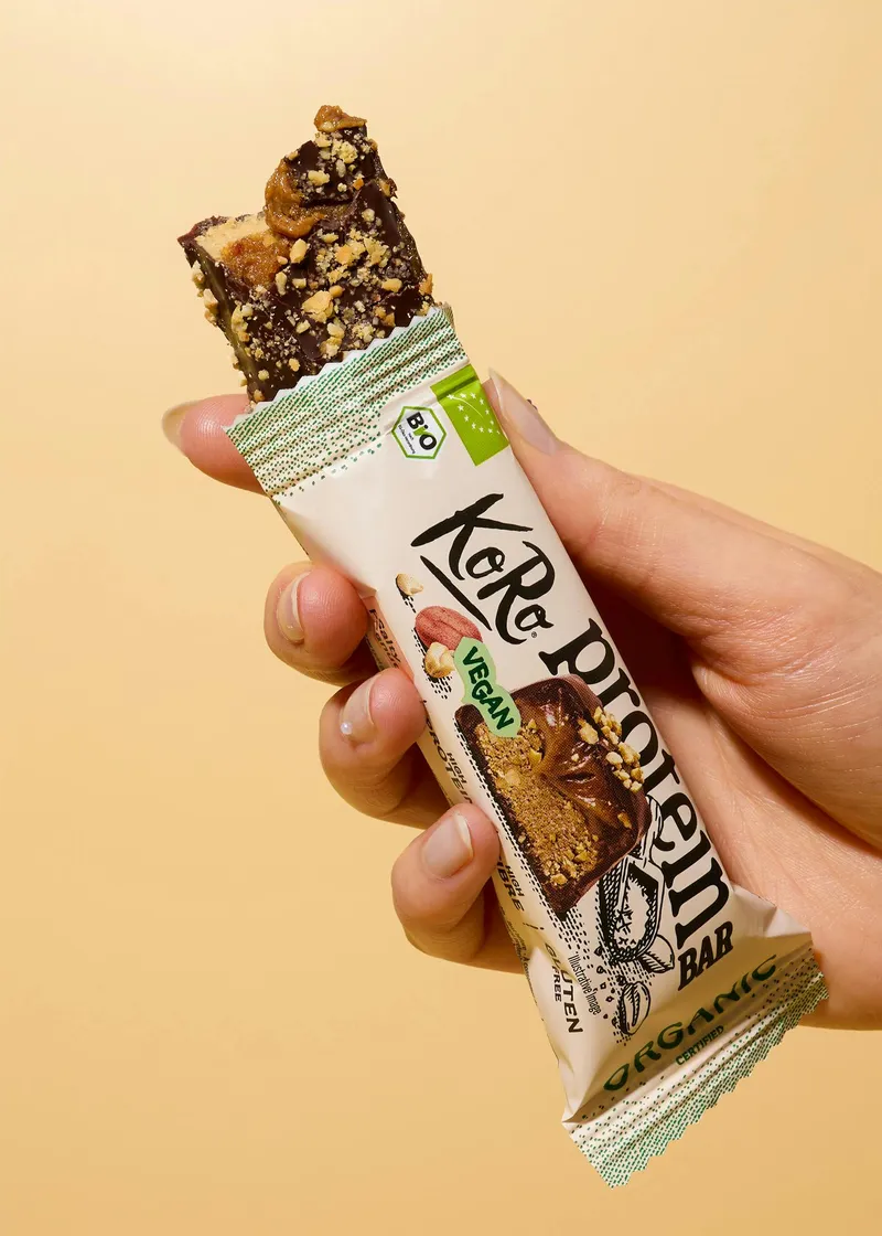 KoRo Vegan Bio Protein Bar Salty Peanut | 3 x 45 g – Produktbild 3 von 5