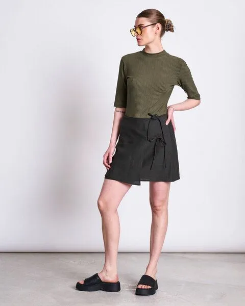 JAN N JUNE JAN N JUNE LEINEN ROCK KYS, Dark olive, – Produktbild 1 von 4
