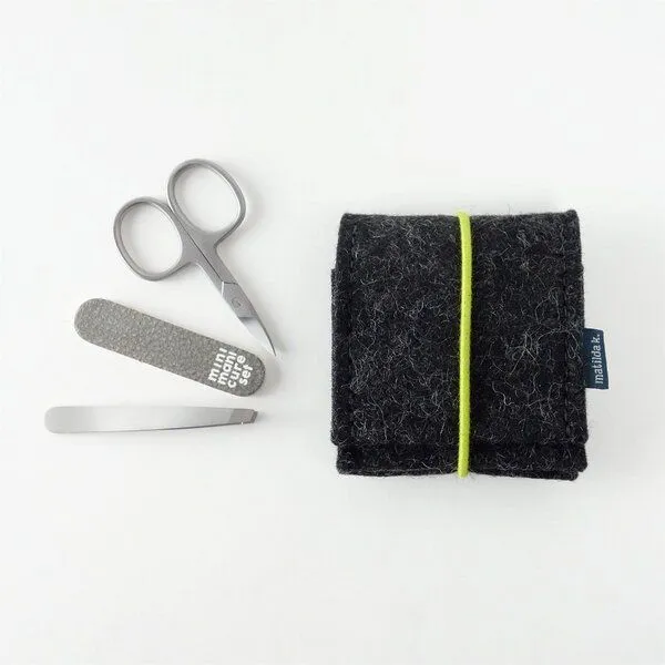 matilda k. manufaktur matilda k. manufaktur mini-maniküre-set 'ella' aus Wollfilz mit Rundgummi-Verschluß in vielen Farben, Anthrazit, – Produktbild 4 von 7