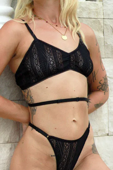 Anekdot Anekdot Damen vegan Bralette Darling Überkreuzter Niedriger Rücken, Schwarz, – Produktbild 2 von 2
