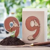 Die Stadtgärtner Die Stadtgärtner Karte zum 9. Geburtstag | Tiermotiv mit Blumensamen zum Einpflanzen – Produktbild 1 von 1