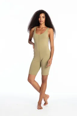 RAVENS VIEW IBIZA RAVENS VIEW IBIZA Damen vegan Playsuit Banyan Dark Aloe – Produktbild 1 von 1