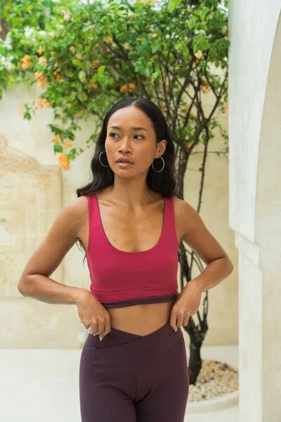 YogiLiebe YogiLiebe Yoga double wende Bra "Maitri" aus Bio-Baumwolle Wild Hibiskus - Magic Plum, Lila, – Produktbild 2 von 3