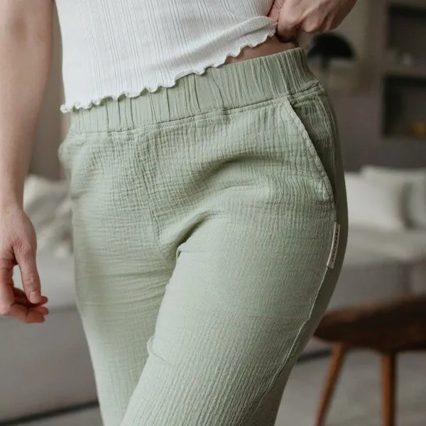 NORDLICHT NORDLICHT Damen Hose aus Bio-Baumwolle Musselin LEJA, Grün (salbei), – Produktbild 1 von 4