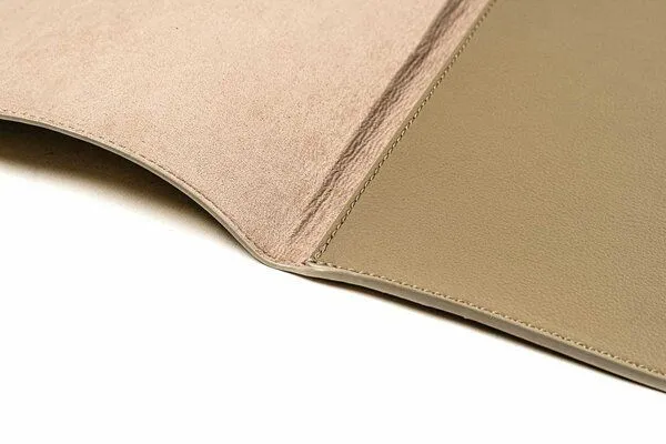 GREVIRO GREVIRO Tablet Tasche aus Kaktusleder (vegan) - für iPad Pro / iPad Air / Surface / Galaxy Tab, Beige, – Produktbild 4 von 4