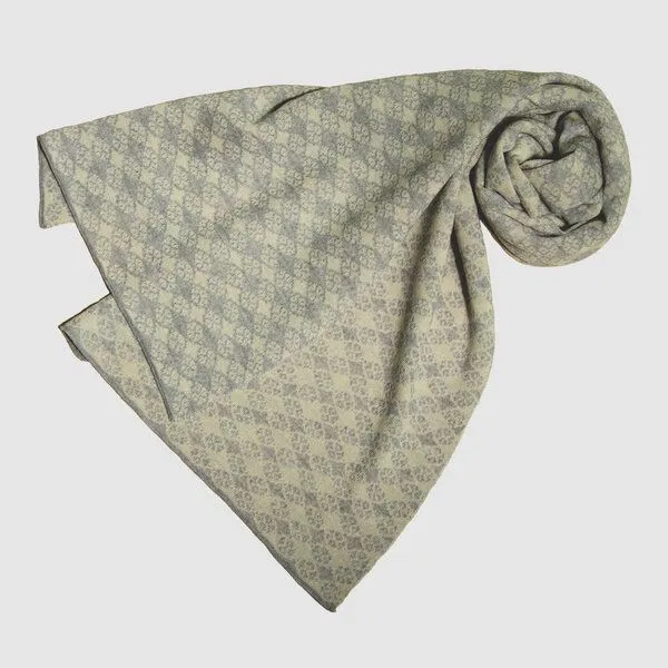 LANARTO slow fashion LANARTO slow fashion Schal Muster 'Blütenkaro' zweifarbig gestrickt aus mulesingfreier Merinowolle, Weiß, – Produktbild 3 von 3