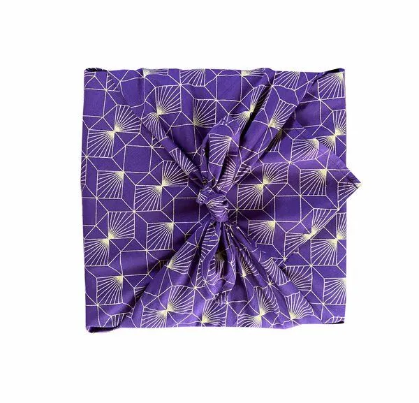FabRap Gift Wrap FabRap Gift Wrap Wiederverwendbare Geschenkverpackung Furoshiki (einseitig), Plum diamonds (lila mit gold), – Produktbild 2 von 4