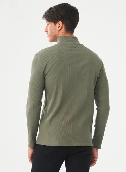 ORGANICATION ORGANICATION Geripptes Langarmshirt aus Bio-Baumwolle mit Rollkragen, Khaki, – Produktbild 4 von 4