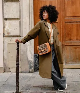 Ashoka Paris Ashoka Paris Marilyn Uppeal & Leopardenmuster Karamell – Produktbild 1 von 1